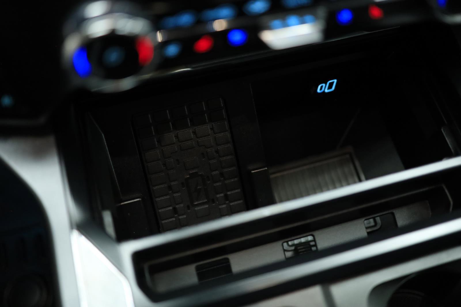 Used 2023 Ford F350 Lariat image 38