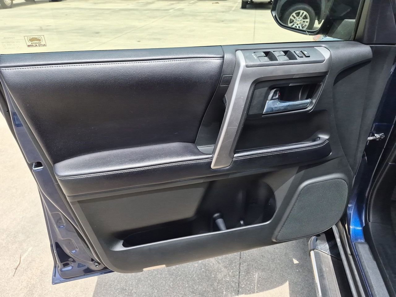 Used 2017 Toyota 4Runner SR5 RWD image 19