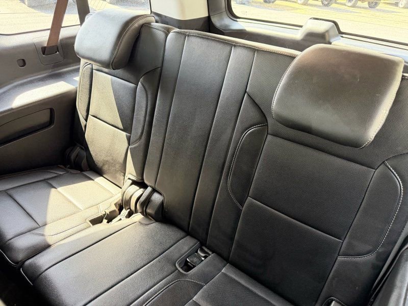 Used 2018 GMC Yukon XL SLT w/ HD Trailering Package image 12