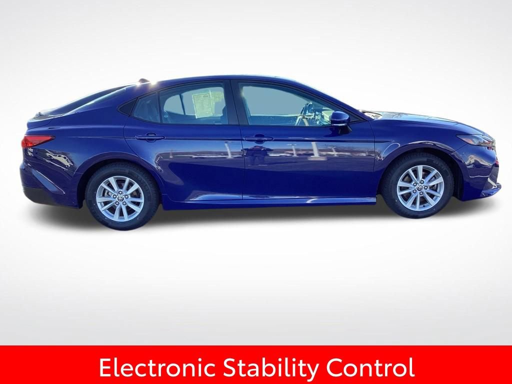 Used 2025 Toyota Camry LE FWD image 10
