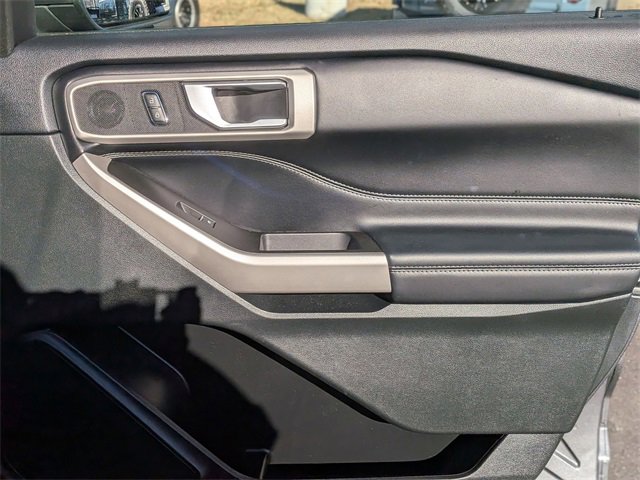 Used 2023 Ford Explorer XLT w/ Equipment Group 202A image 36