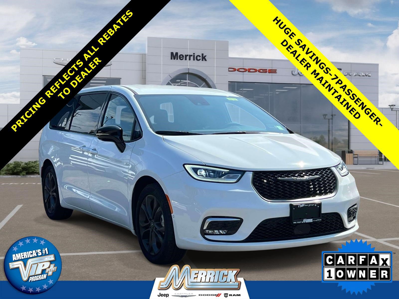 Used 2026 Chrysler Pacifica Select