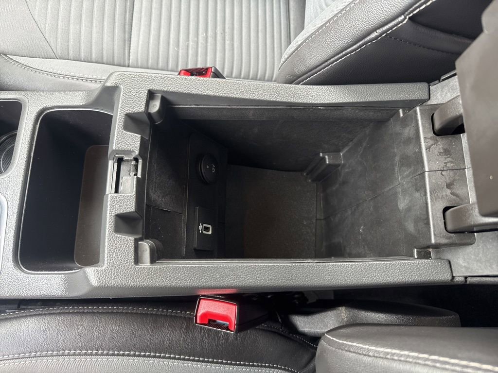 Used 2017 Ford Escape Titanium image 30