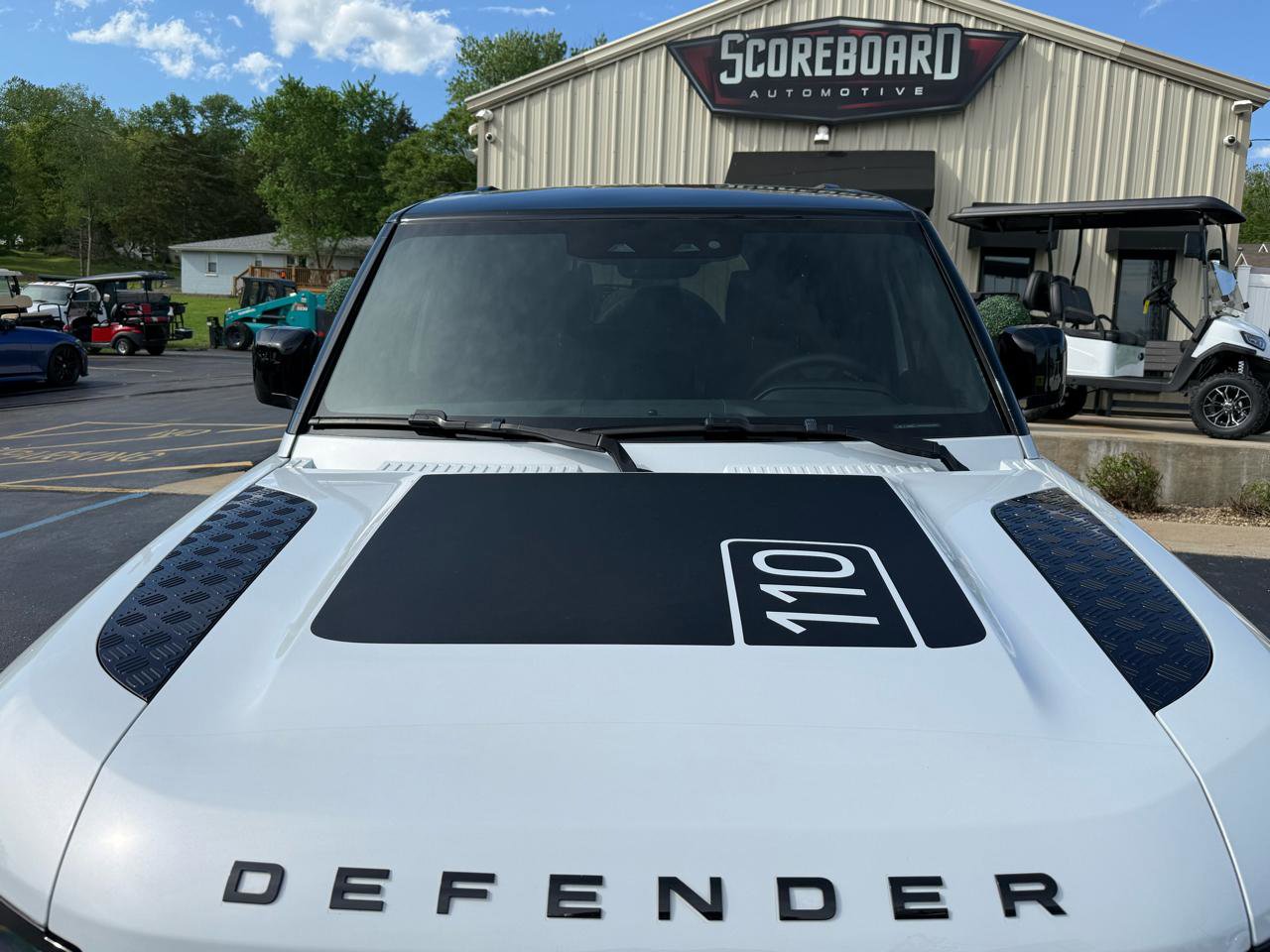 Used 2023 Land Rover Defender 110 X-Dynamic SE image 9