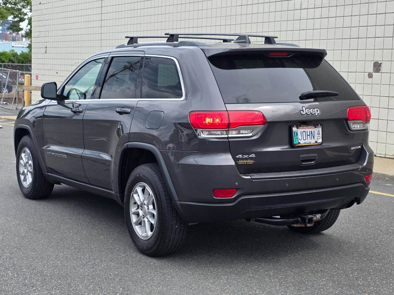 Used 2018 Jeep Grand Cherokee Laredo AWD/4WD image 5