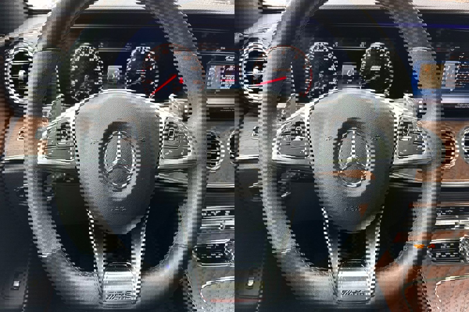 Used 2018 Mercedes-Benz E 43 AMG 4MATIC Sedan image 27