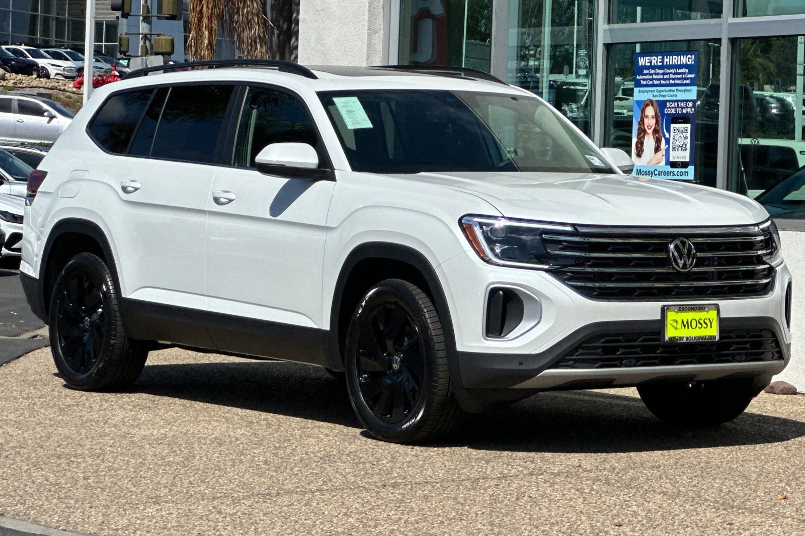 New 2026 Volkswagen Atlas SE image 2