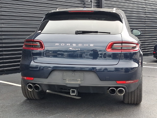 Certified 2018 Porsche Macan AWD/4WD image 6