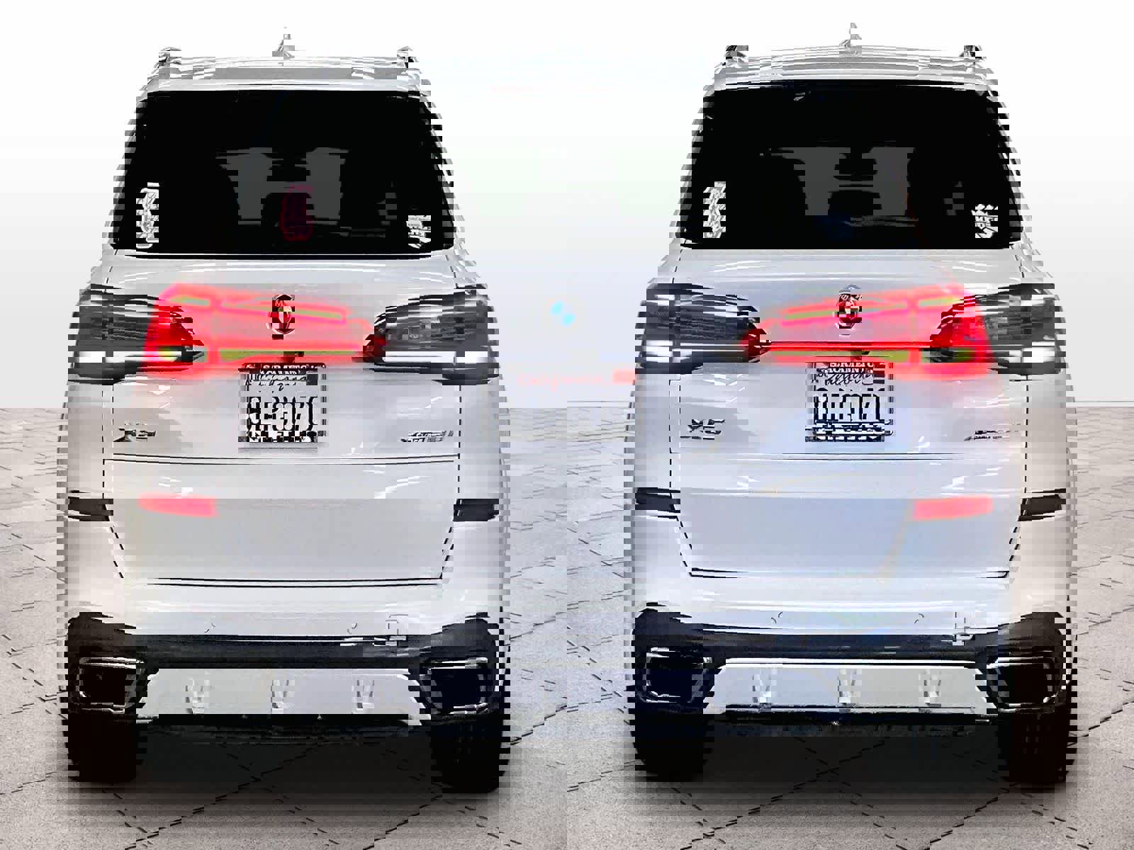 Used 2019 BMW X5 xDrive50i w/ M Sport Package image 6