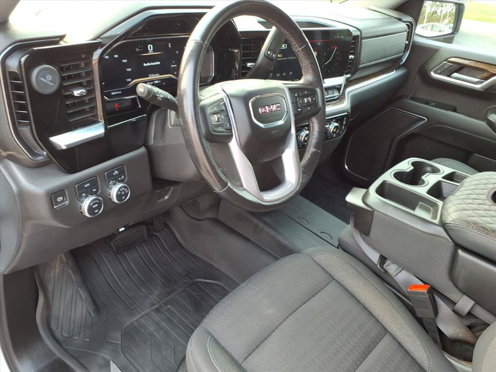 Used 2022 GMC Sierra 1500 Elevation w/ LPO, Elevation Black Package AWD/4WD image 6