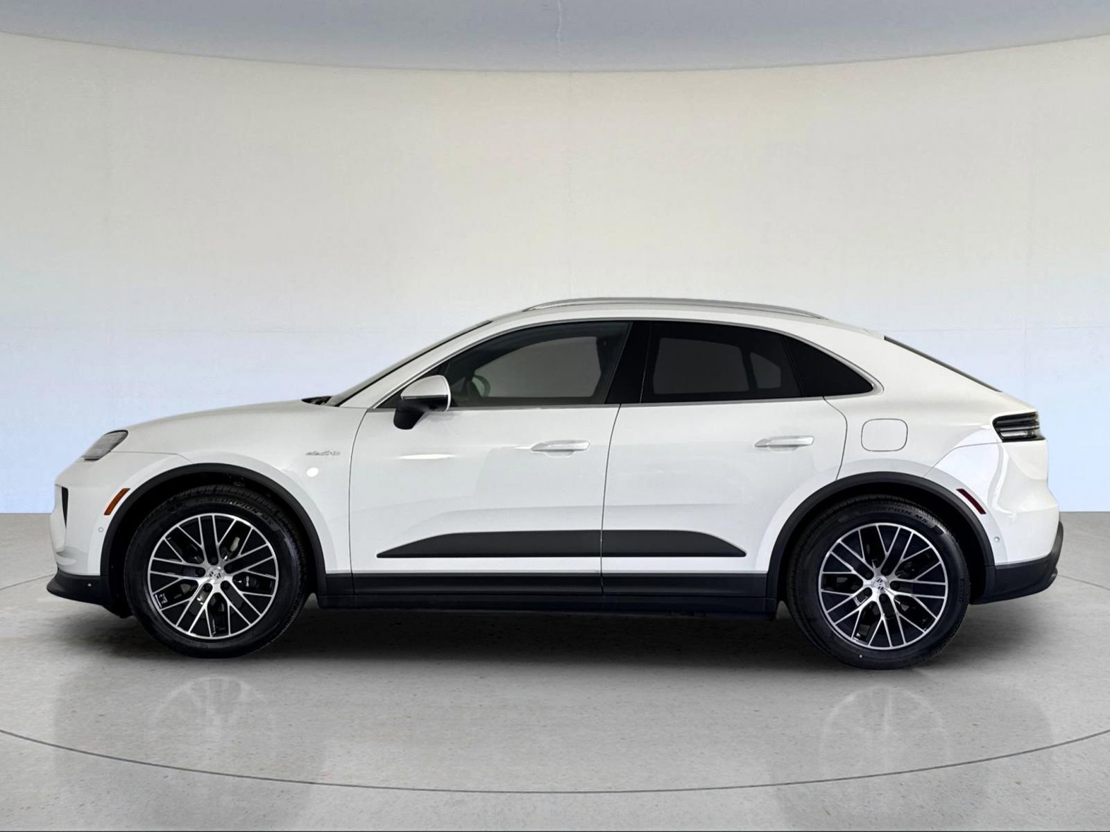 Certified 2026 Porsche Macan 4 Electric AWD/4WD video 2