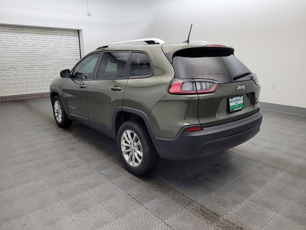 Used 2021 Jeep Cherokee Latitude w/ Mopar Interior Package image 5