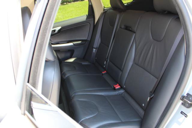 Used 2010 Volvo XC60 T6 AWD/4WD image 23