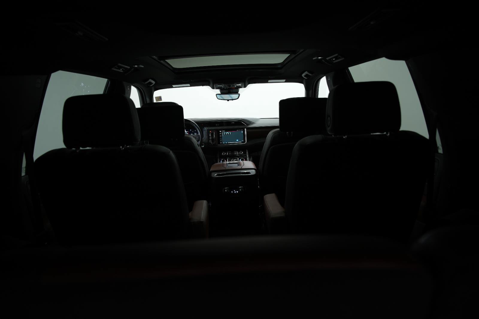 Used 2024 GMC Yukon XL Denali Ultimate AWD/4WD image 15