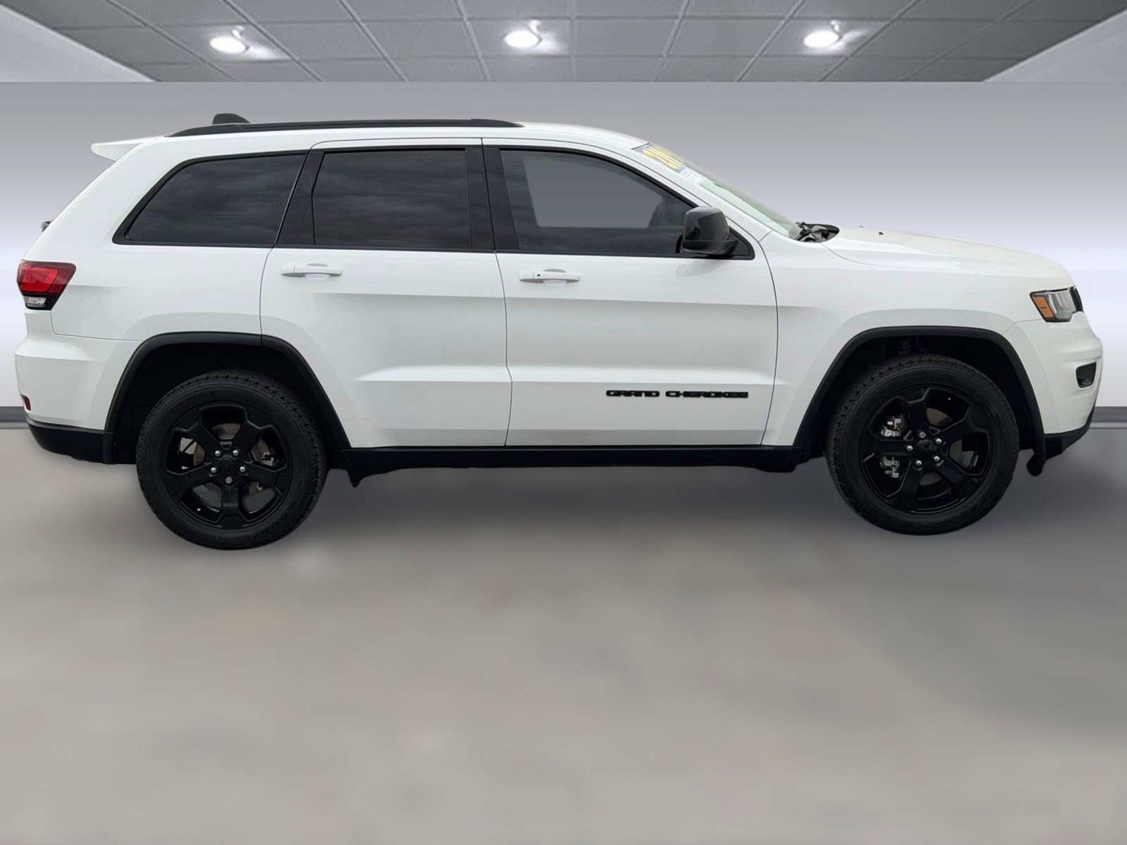 Used 2019 Jeep Grand Cherokee Laredo image 6