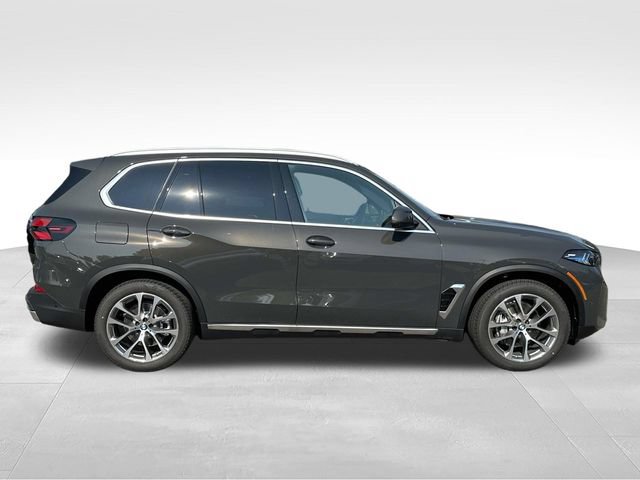 New 2026 BMW X5 xDrive40i w/ Climate Comfort Package AWD/4WD image 2
