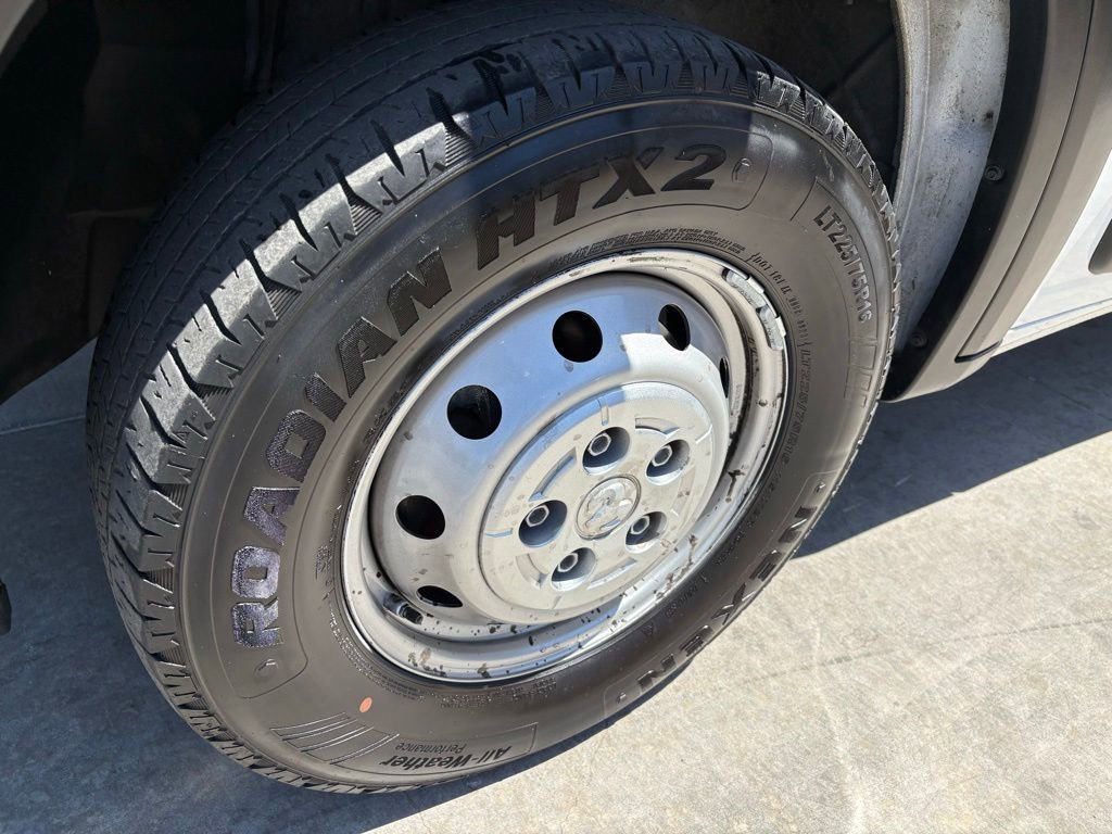 Used 2023 RAM ProMaster 2500 FWD image 12
