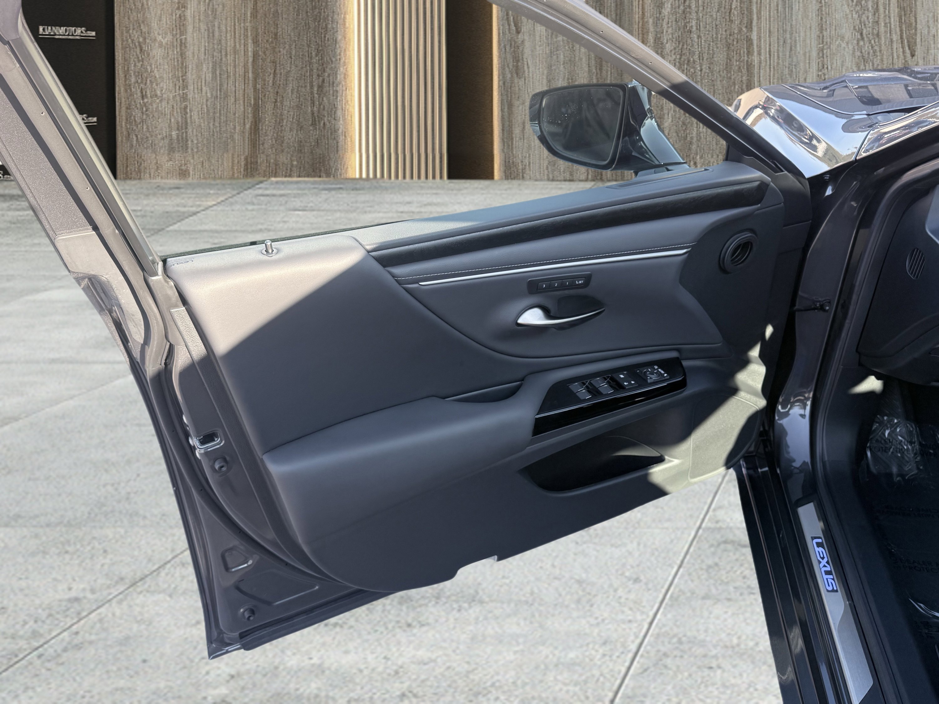 Used 2025 Lexus ES 300h ES 300h F SPORT Design w/ Premium Package image 55