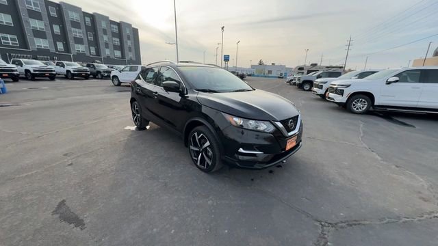Used 2022 Nissan Rogue Sport SL image 2
