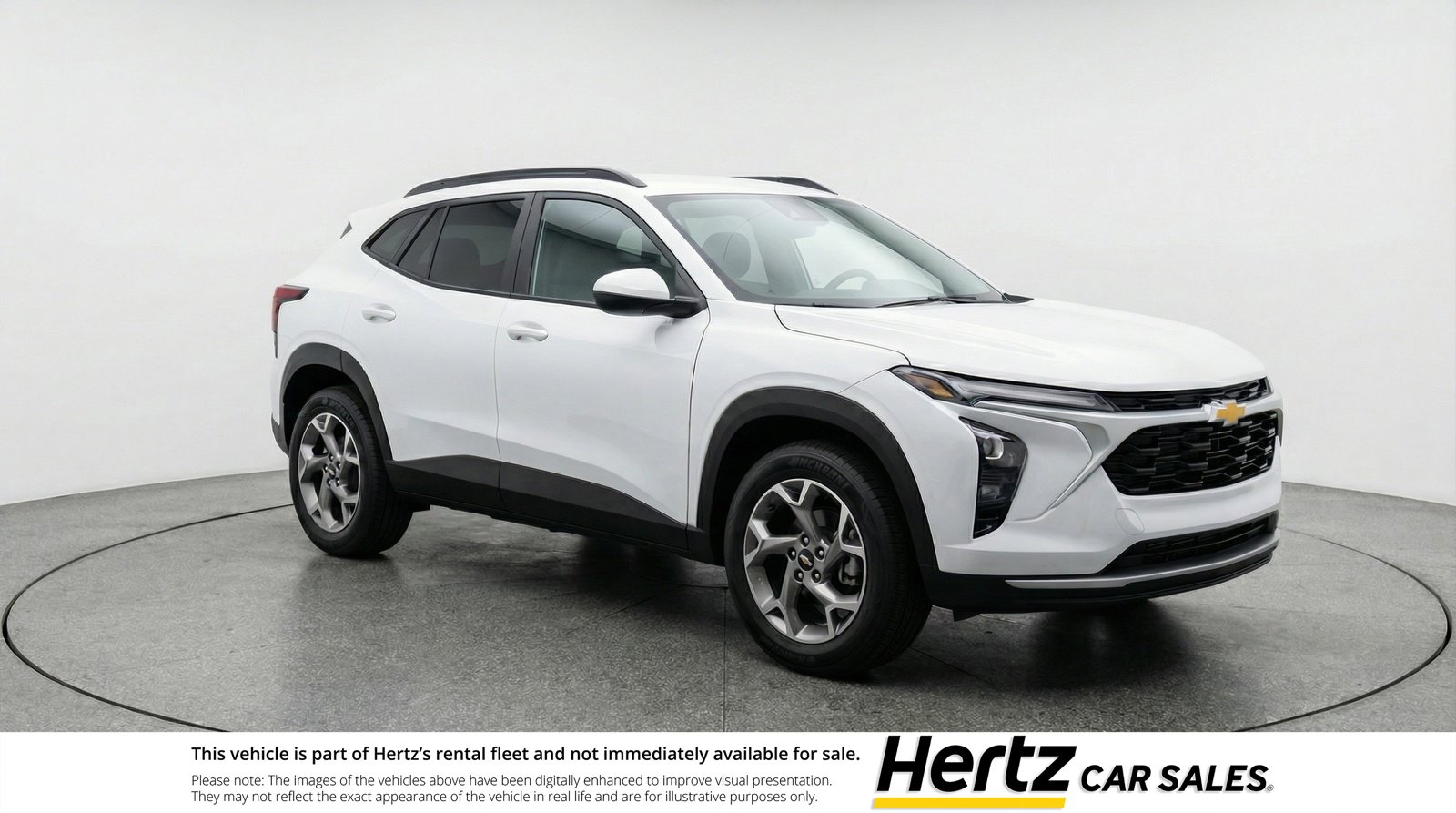 Used 2025 Chevrolet Trax LT FWD image 1