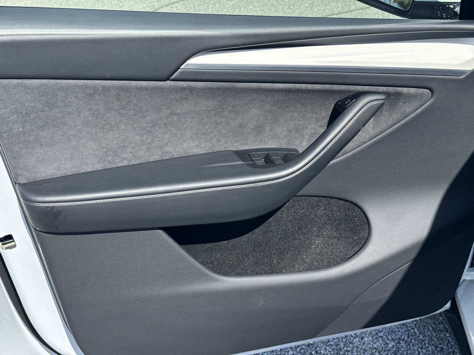 Used 2024 Tesla Model Y Long Range image 16