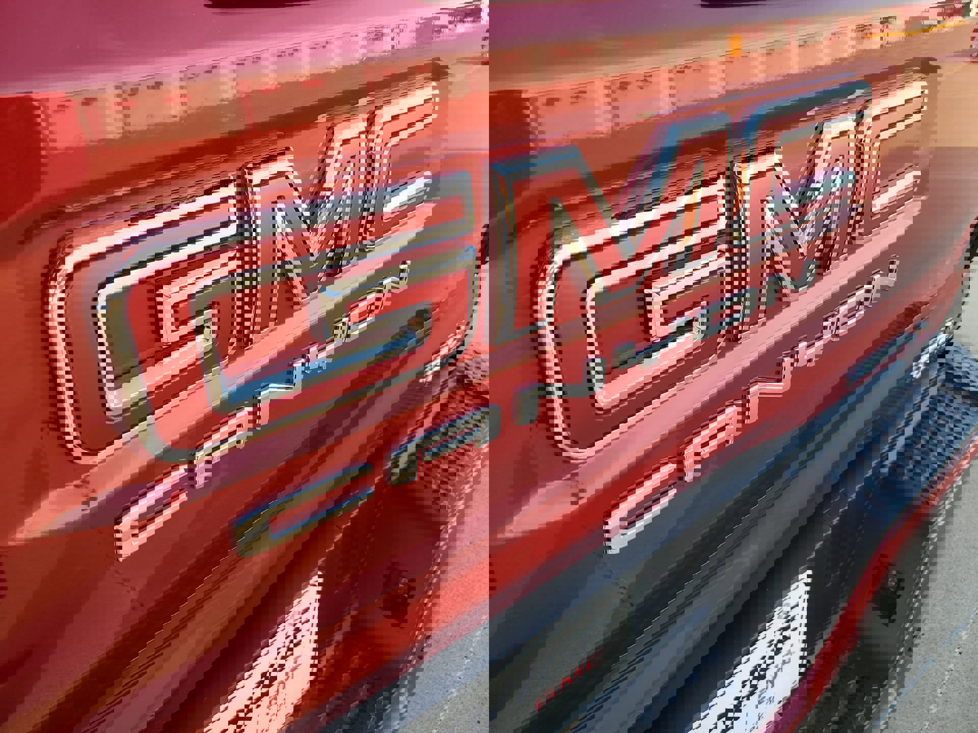 Used 2025 GMC Canyon AT4 w/ Technology Plus Package image 39