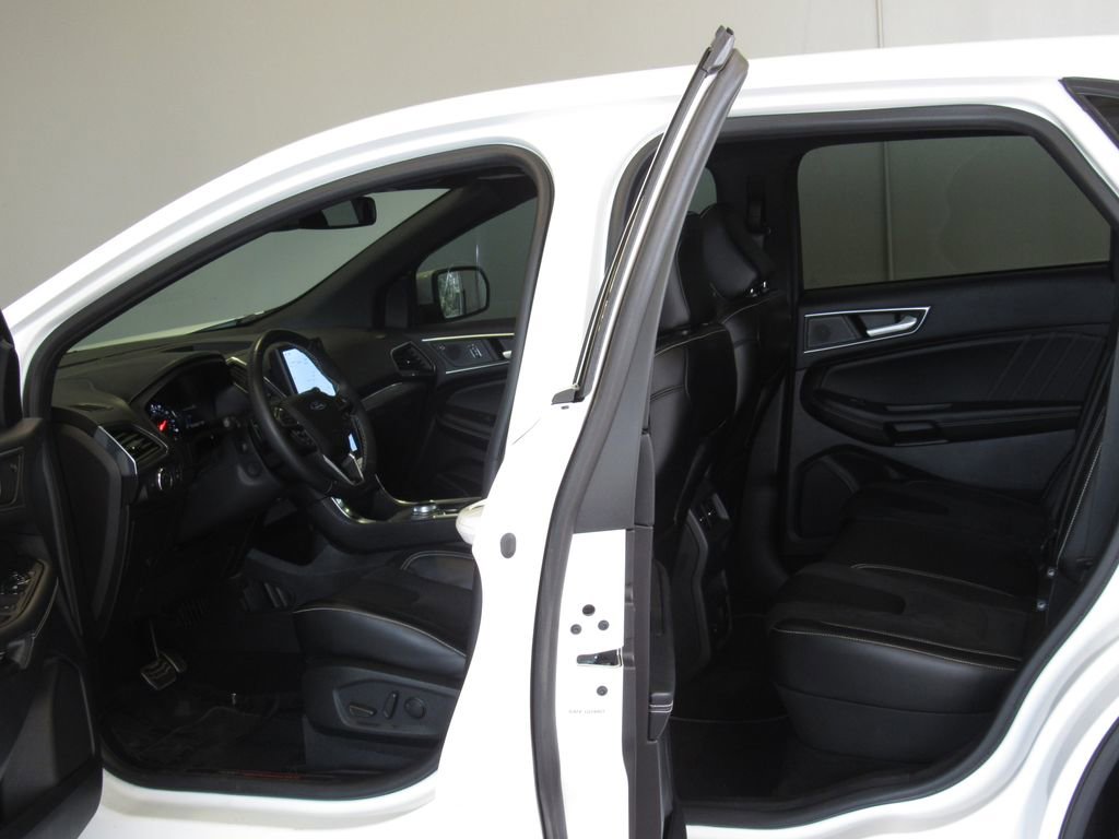 Used 2022 Ford Edge ST w/ Equipment Group 401A image 13