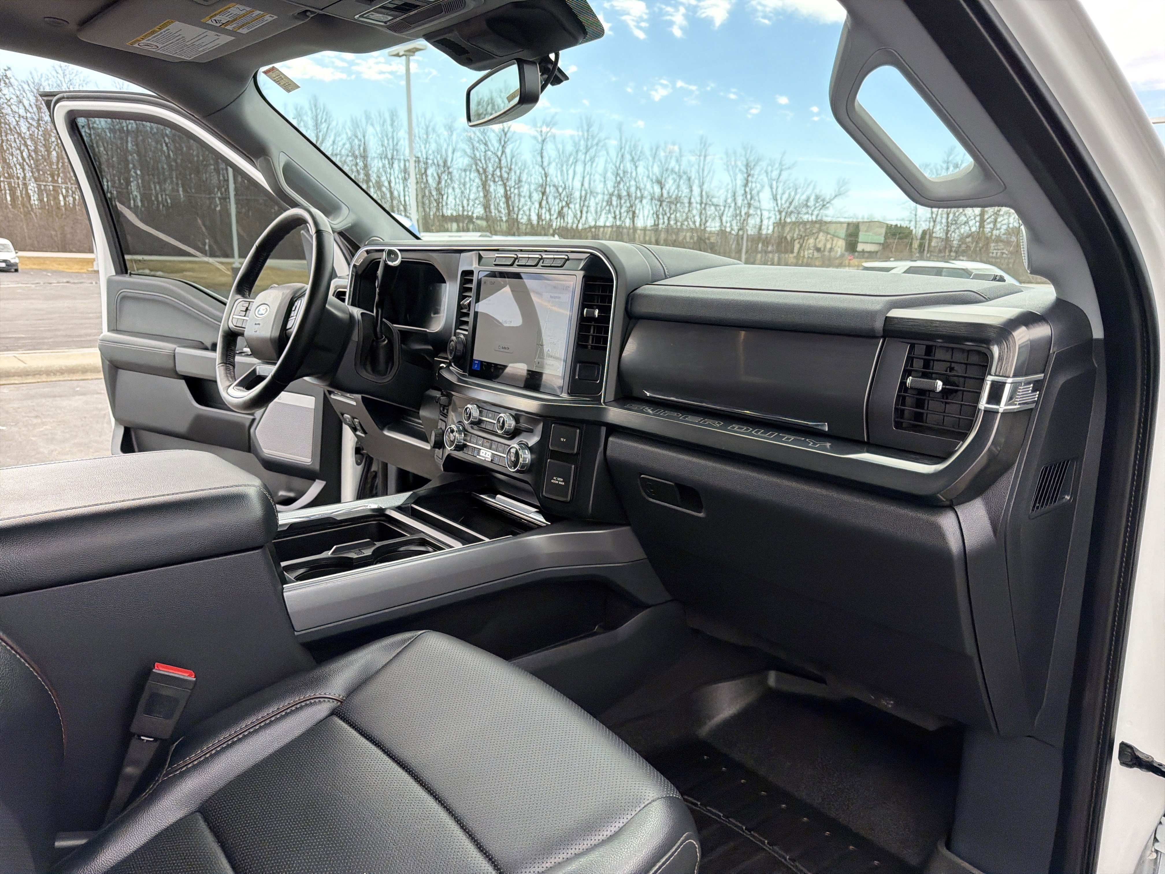 Used 2024 Ford F250 Lariat w/ Lariat Ultimate Package image 39