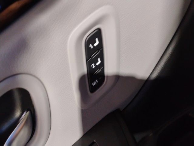 New 2025 Honda Pilot Touring image 32