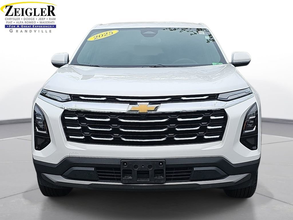 Used 2025 Chevrolet Equinox LT AWD/4WD image 2