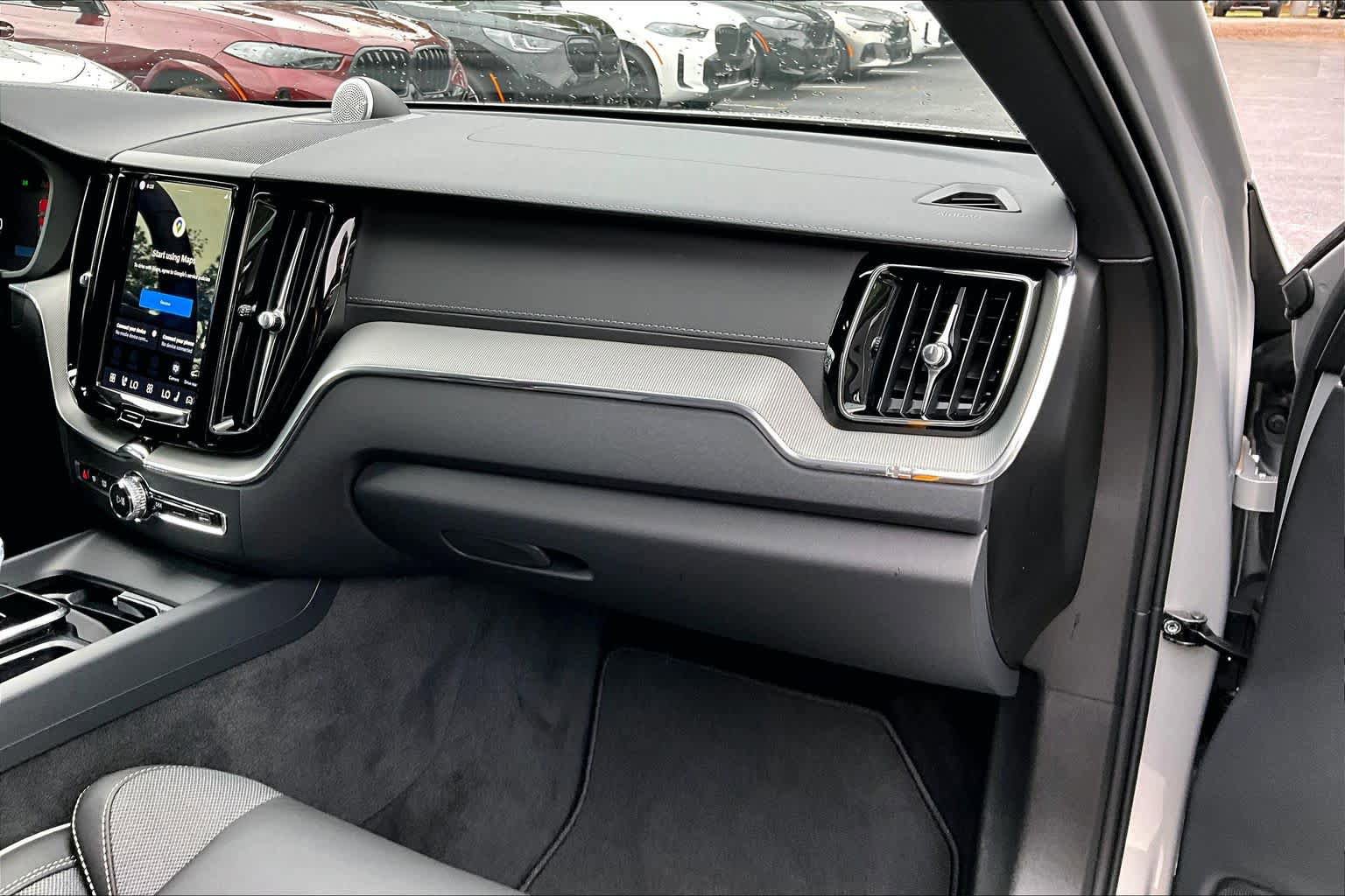 Used 2024 Volvo XC60 T8 Polestar AWD/4WD image 19