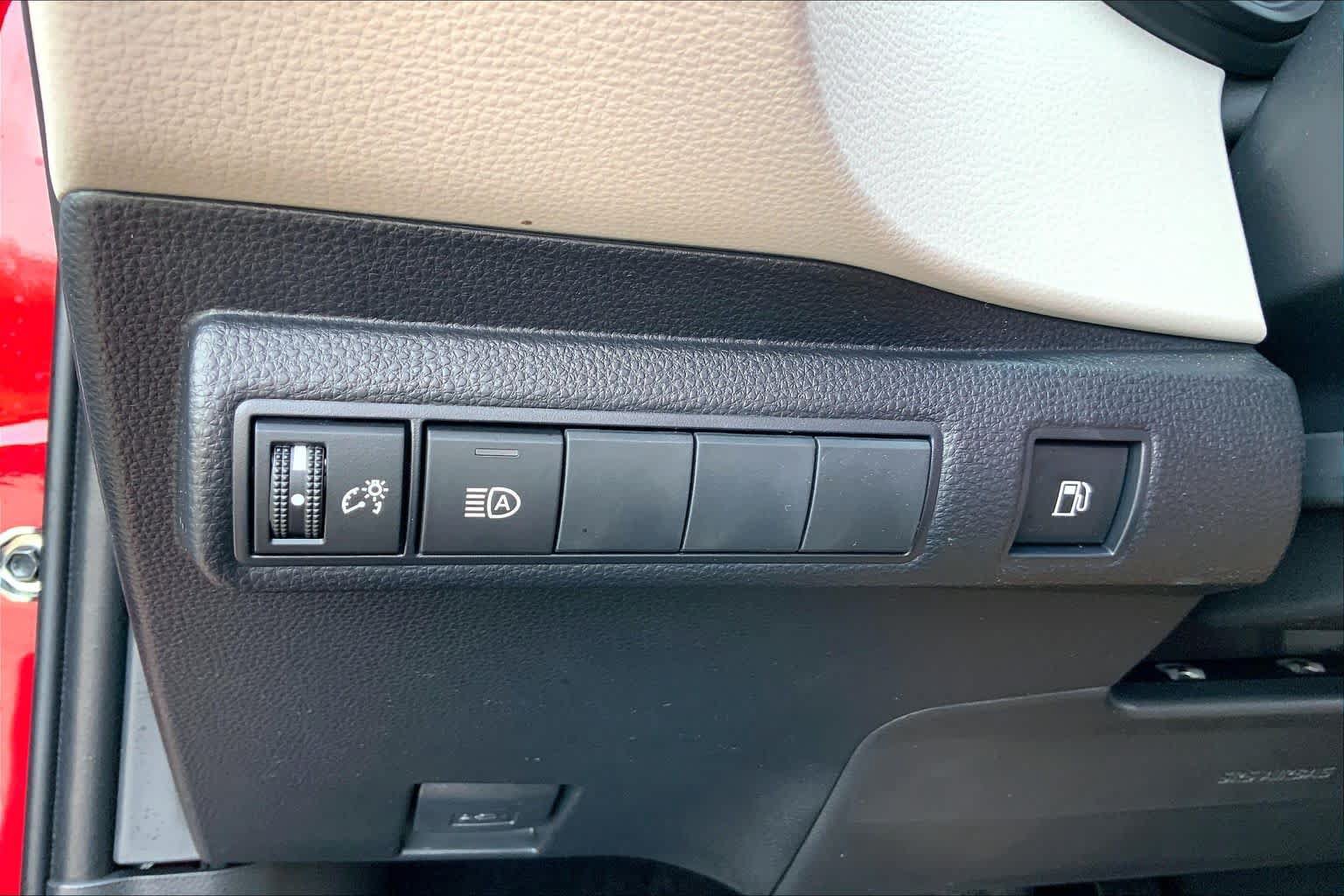 Used 2026 Toyota Corolla LE FWD image 33