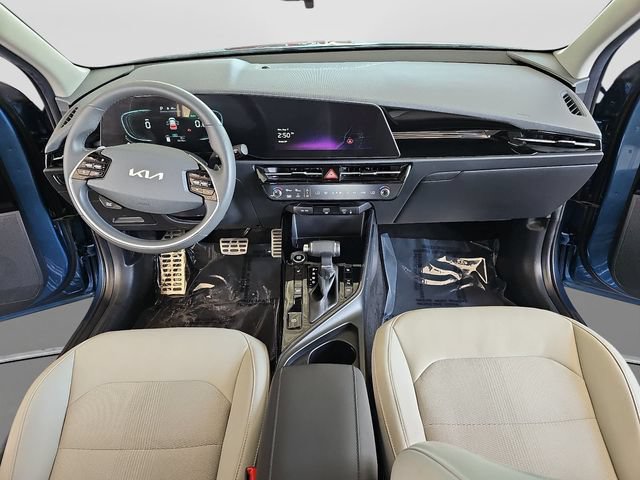Used 2024 Kia Niro EX Touring FWD image 11