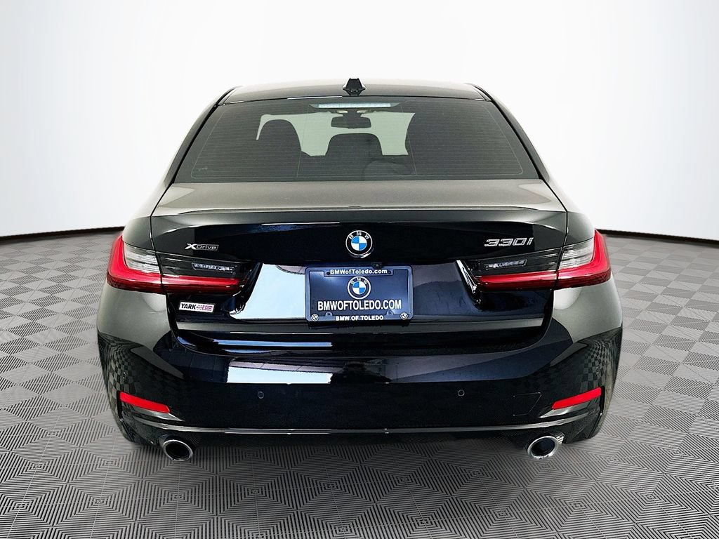 Used 2024 BMW 330i xDrive Sedan w/ Convenience Package AWD/4WD image 8