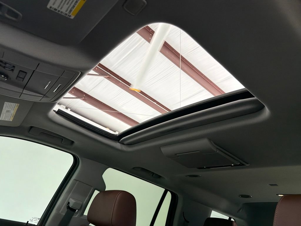 Used 2020 Chevrolet Tahoe Premier w/ Premier Plus Edition RWD image 19