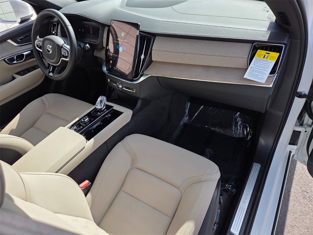 New 2026 Volvo XC90 T8 Plus image 21