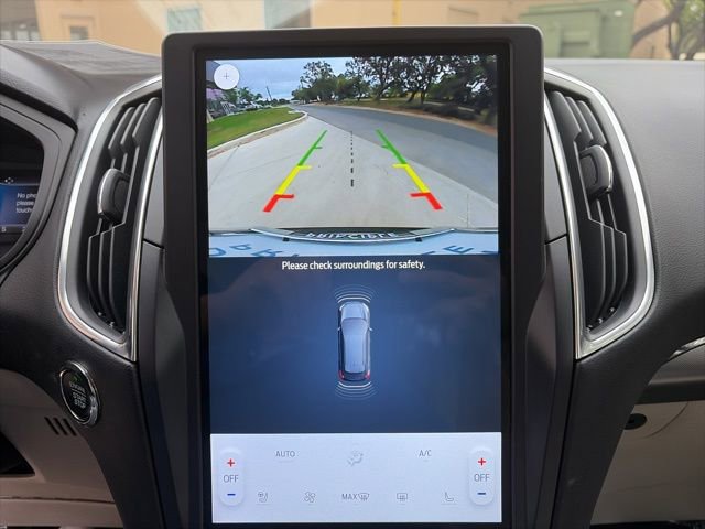 Used 2024 Ford Edge Titanium image 15