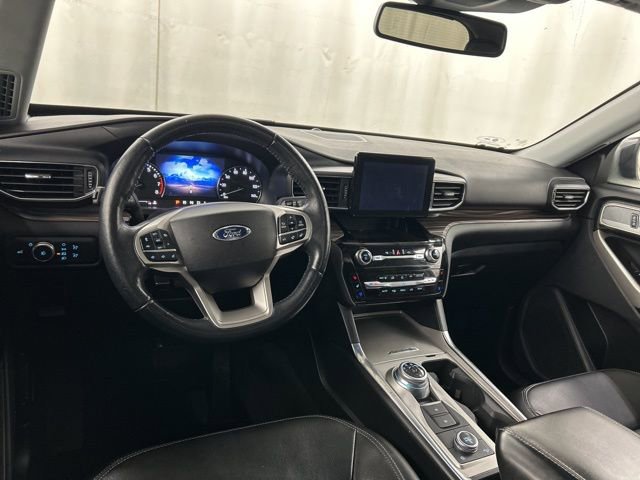 Used 2022 Ford Explorer Limited image 21