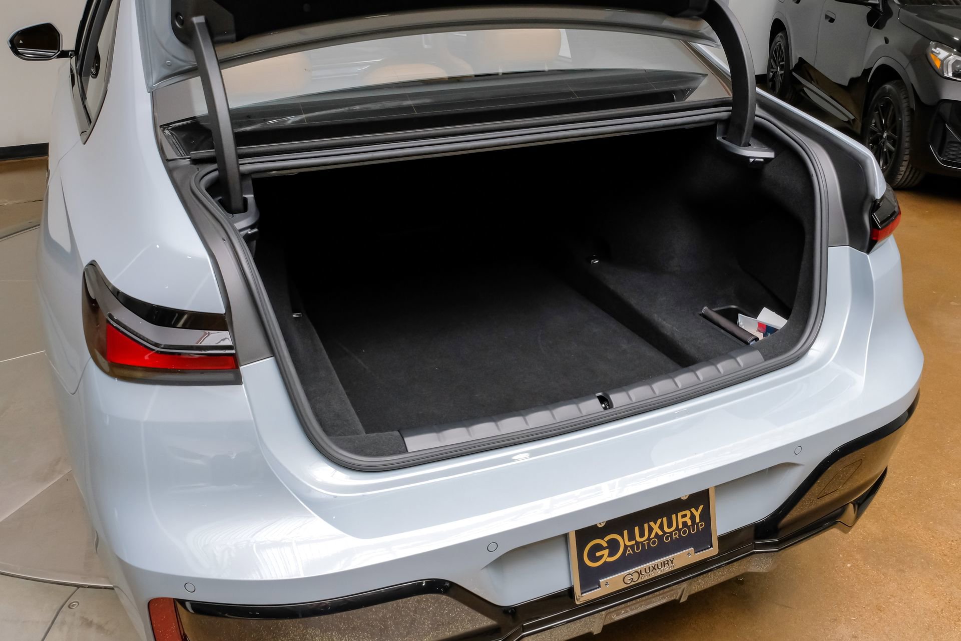 Used 2023 BMW 740i image 56