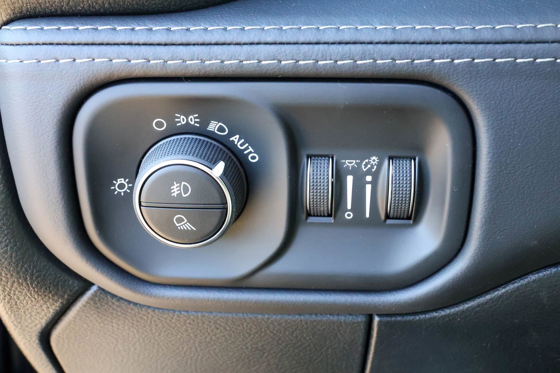 New 2026 RAM 3500 Limited image 35