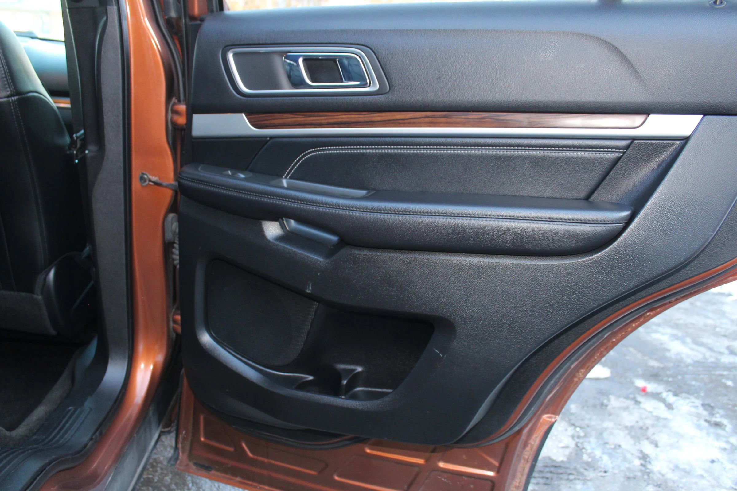 Used 2017 Ford Explorer Limited image 17