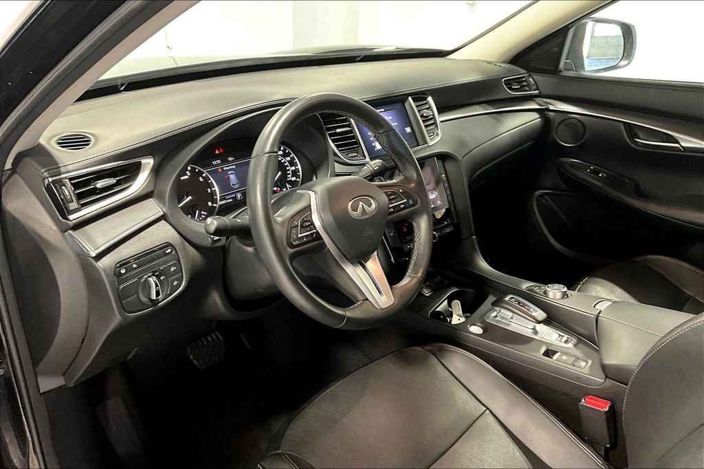Used 2024 INFINITI QX50 Luxe image 16