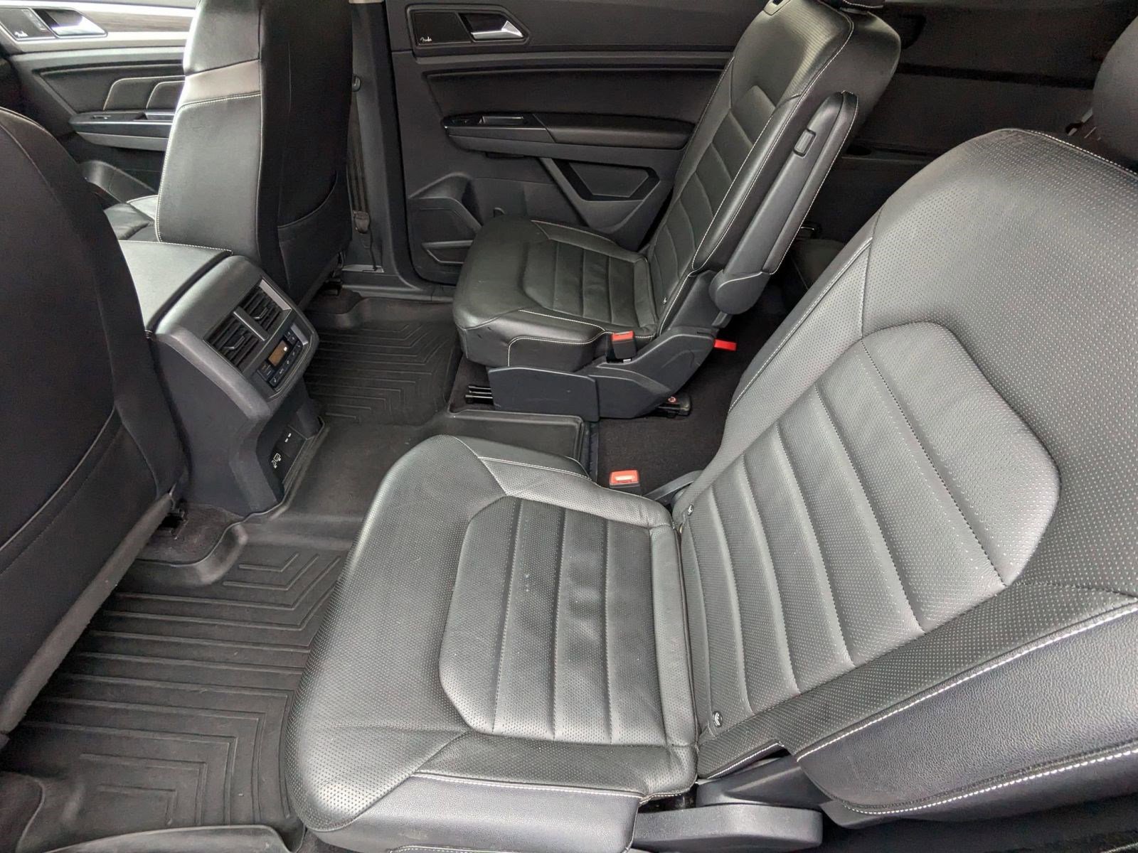 Used 2021 Volkswagen Atlas SEL Premium image 23