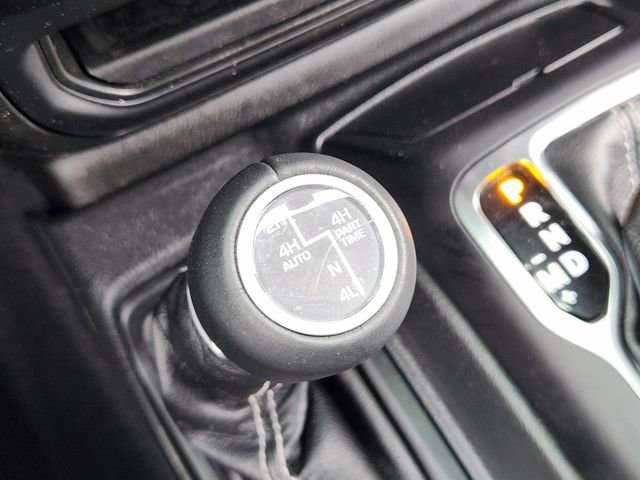 Certified 2023 Jeep Wrangler Unlimited Sahara w/ Cold Weather Group image 19