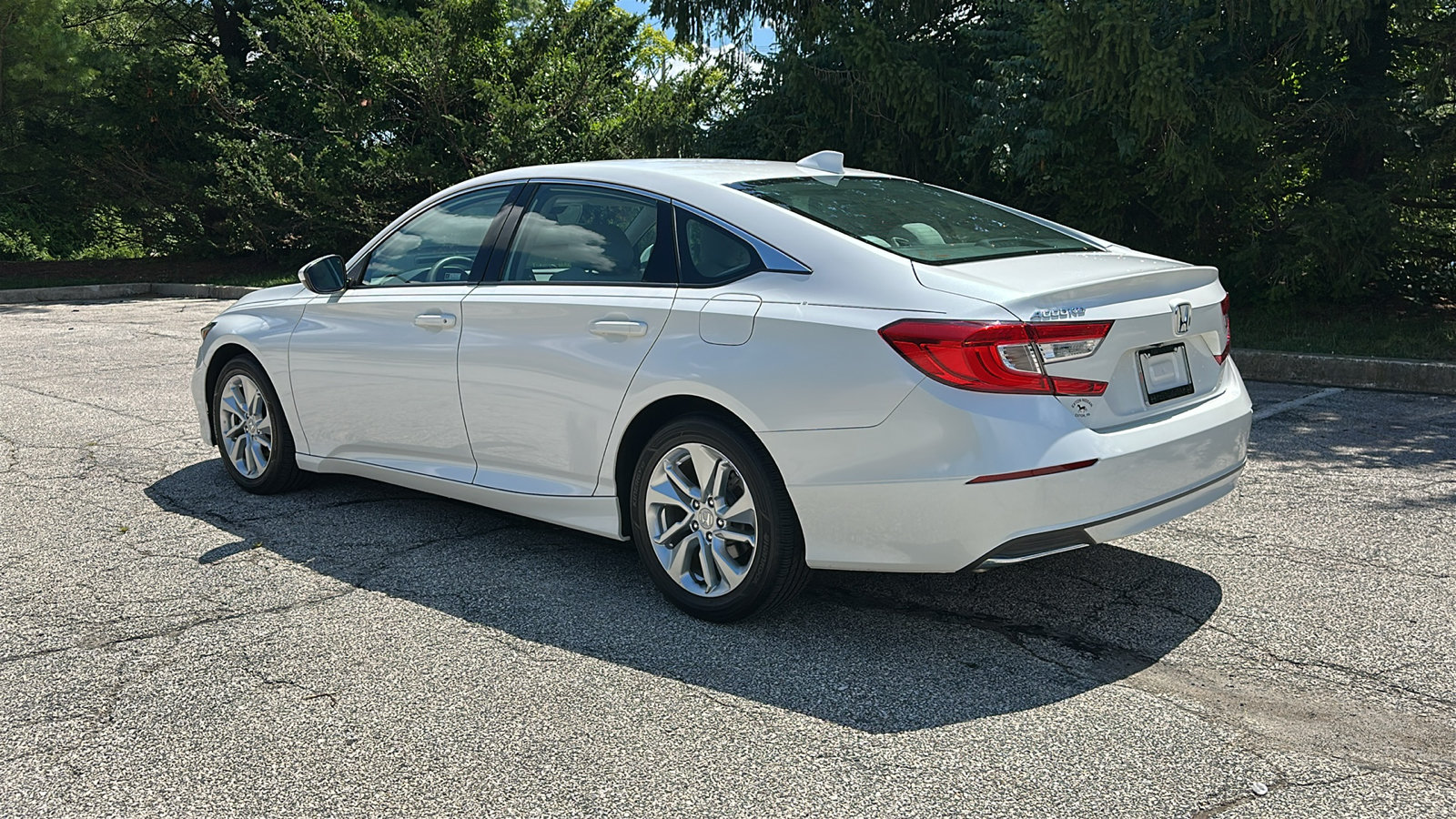 Used 2018 Honda Accord LX image 7