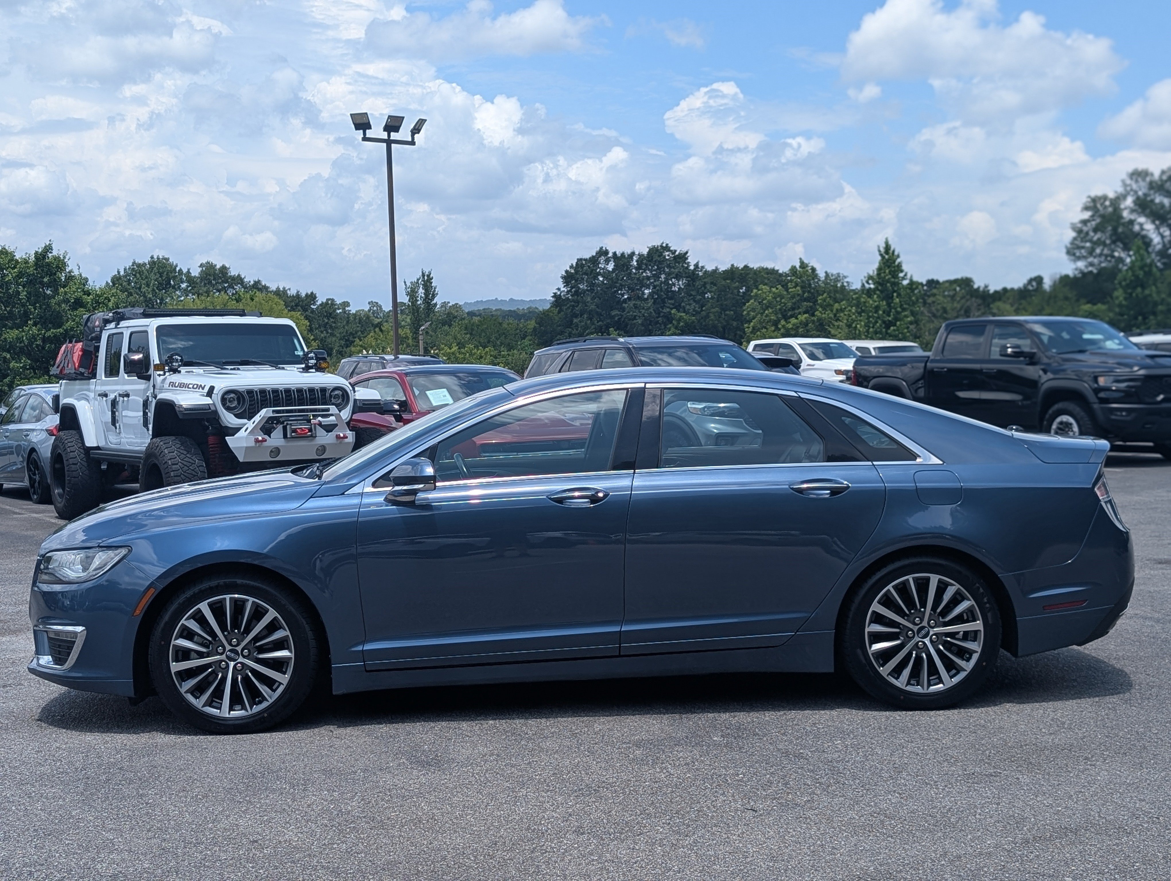 Used 2019 Lincoln MKZ Premiere FWD image 6