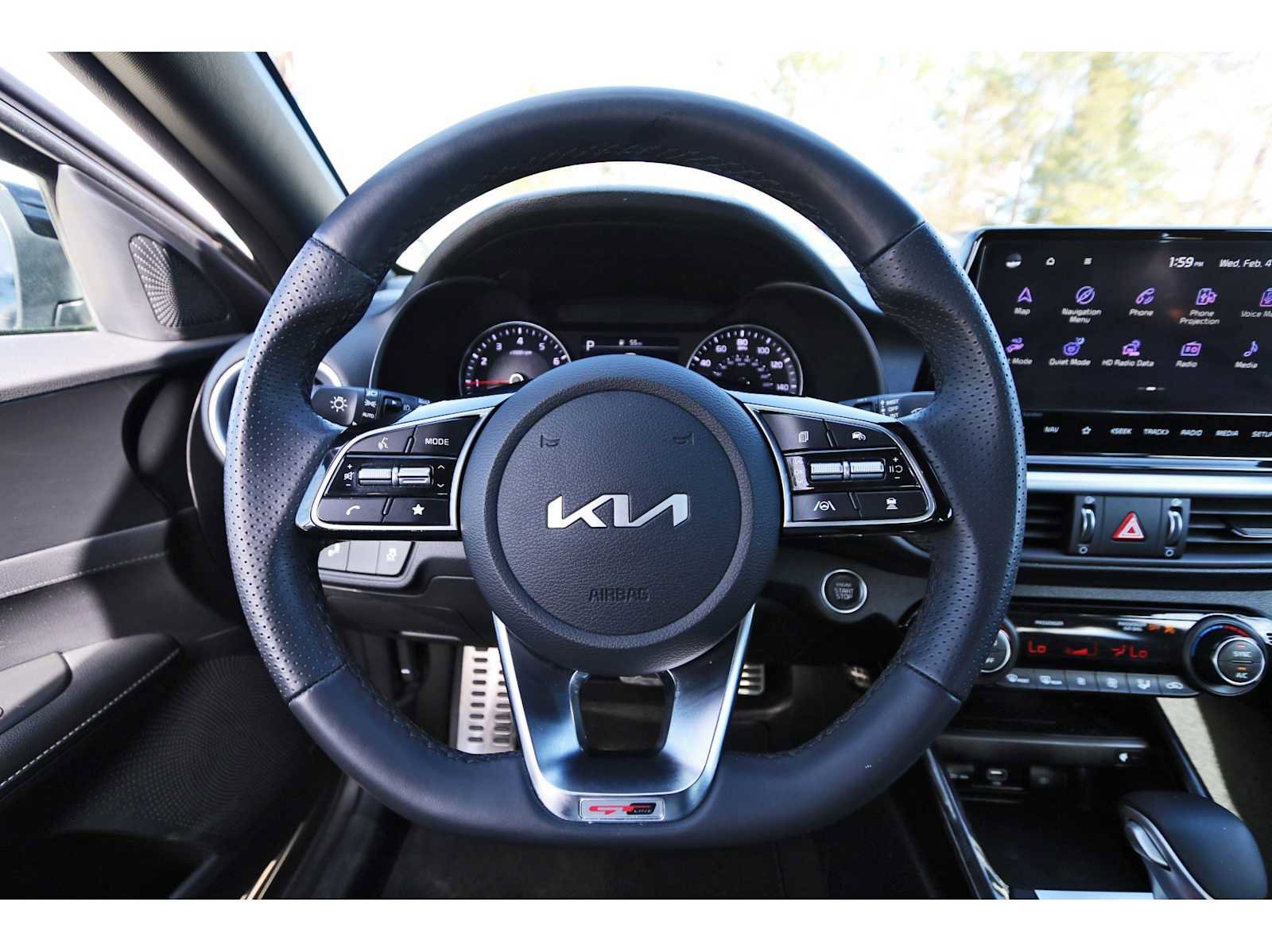 Used 2024 Kia Forte GT-Line w/ GT-Line Premium Package image 13