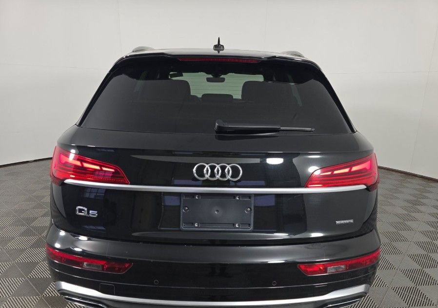 Used 2023 Audi Q5 2.0T Premium w/ Convenience Package AWD/4WD image 5