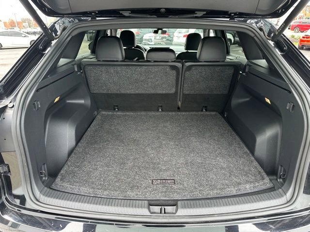 Used 2023 Volkswagen Atlas Cross Sport SEL Premium R-Line image 22