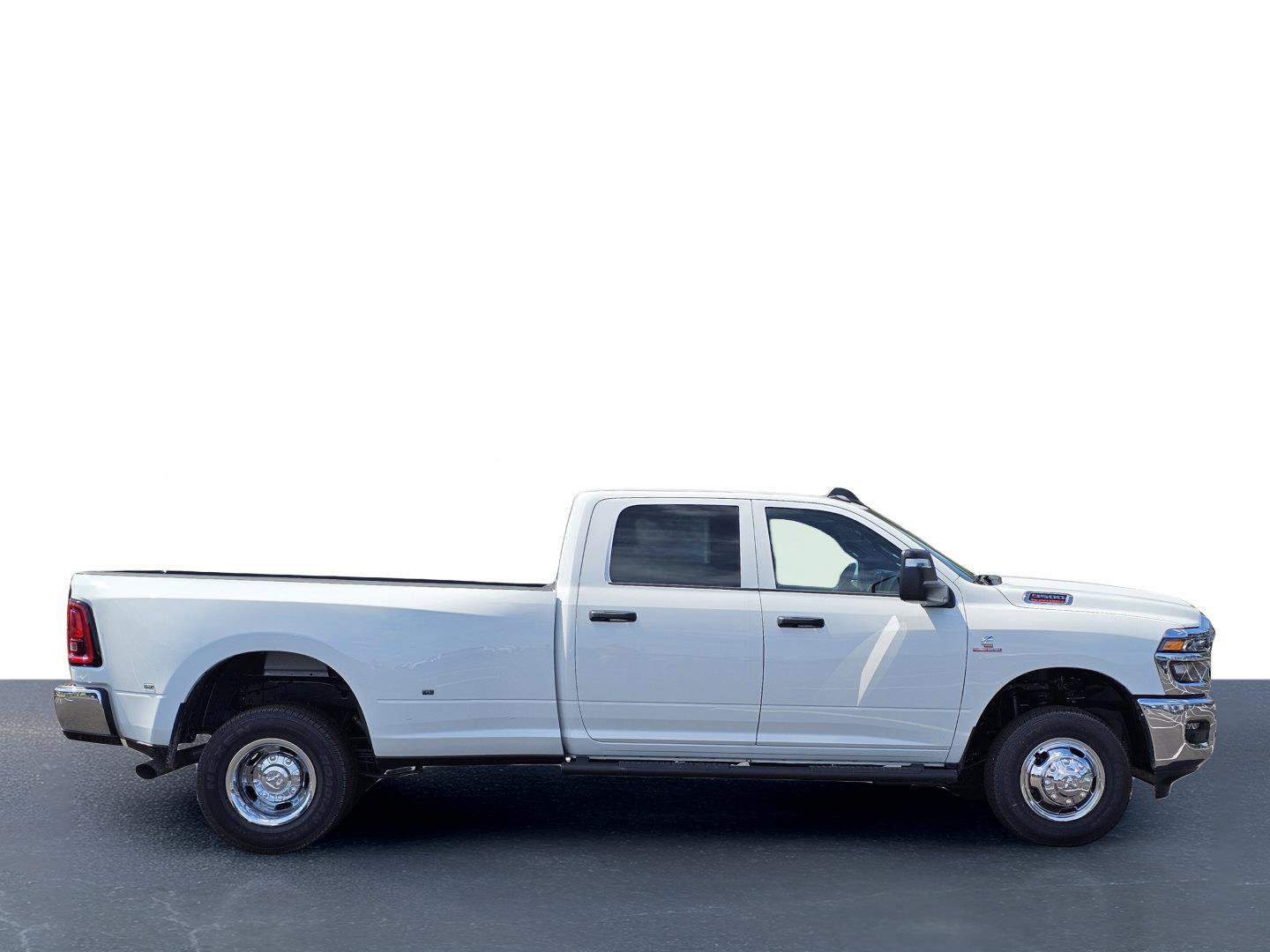 New 2026 RAM 3500 Tradesman AWD/4WD image 9